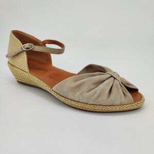 Gentle Souls "Lucillo" by Kenneth Cole Women’s Size 10 US Leather Beige Sandals